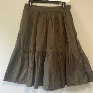 Vizio USA forest green two-tiered skirt in size Medium